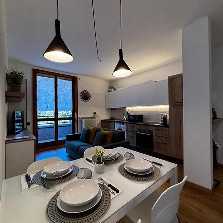 ピアッツァ・ブレンバーナLa Casa Di Pietroアパートメント エクステリア 写真